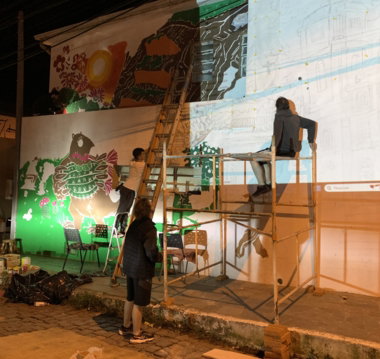 IMG-6926.jpg alunos de desenho industrial da UFSM trabalham no mural